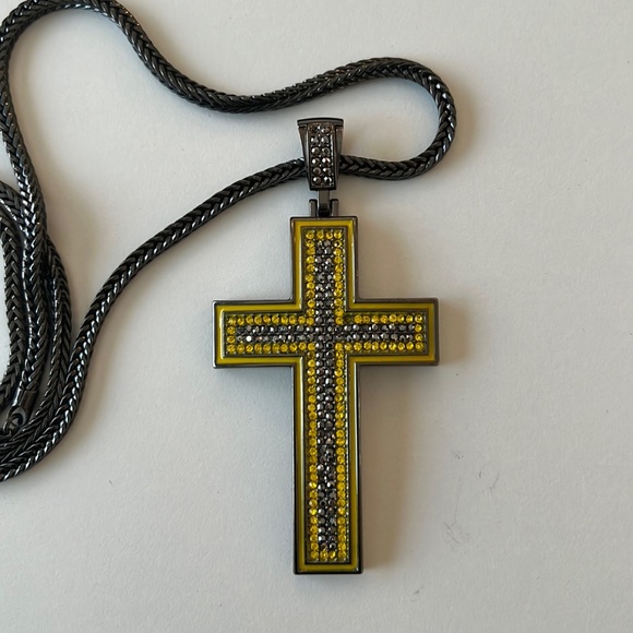 CROSS YELLOW BLACK STONES 4” with 34” black chain